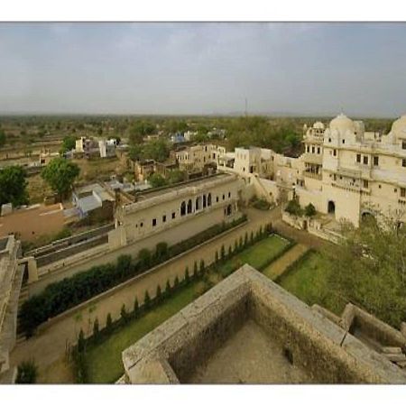 Fort Begu Hotel Begun Exterior foto