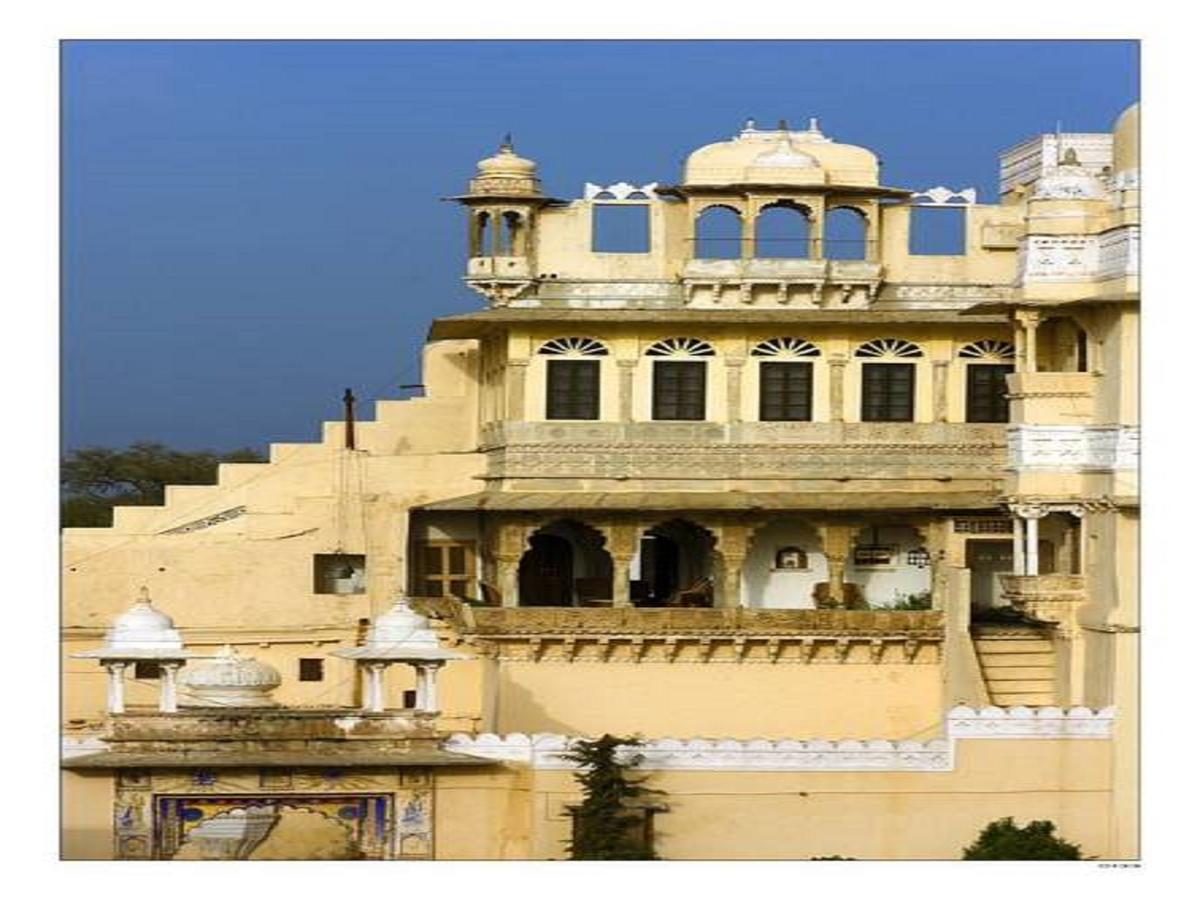 Fort Begu Hotel Begun Exterior foto